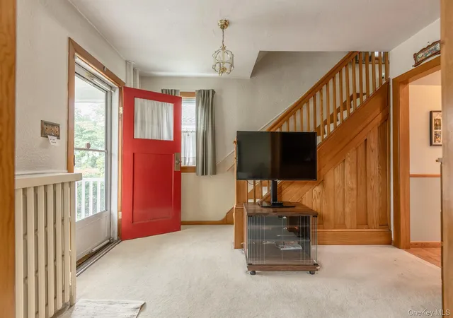 Photo 3 of Single family home for sale at 284 Clifton Ave, Kingston, NY 12401 | MLS# 1031070 | Listing updated on 2026-10-06