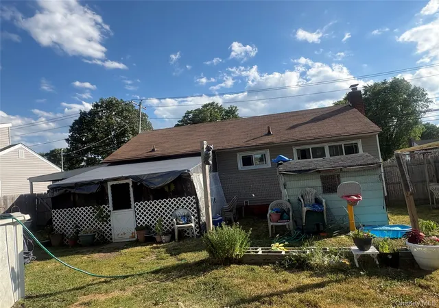 Photo 3 of Single family home for sale at 3418 Great Neck Rd, Babylon, NY 11701 | MLS# 1031077 | Listing updated on 2026-08-05