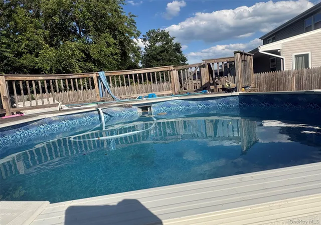 Photo 3 of Single family home for sale at 3418 Great Neck Rd, Babylon, NY 11701 | MLS# 1031077 | Listing updated on 2026-08-05