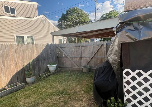 Photo 4 of Single family home for sale at 3418 Great Neck Rd, Babylon, NY 11701 | MLS# 1031077 | Listing updated on 2026-08-05