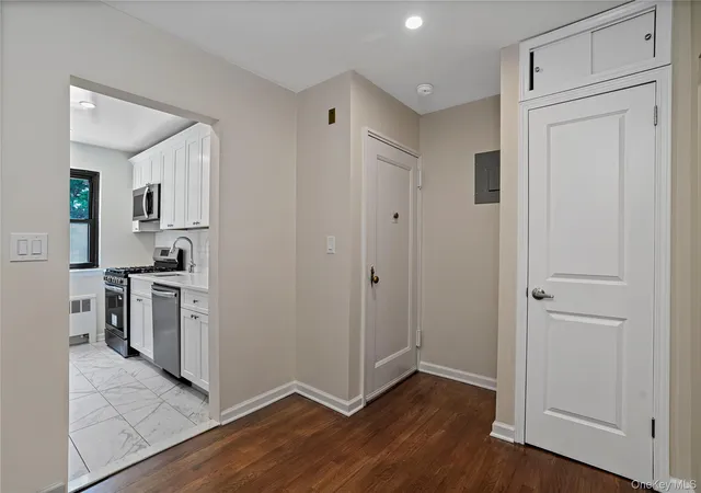 Photo 2 of Sale Pending at 129 Beacon Hl Dr #F15, Greenburgh, NY 10522 | MLS# 1031085 | Listing updated on 2026-08-26