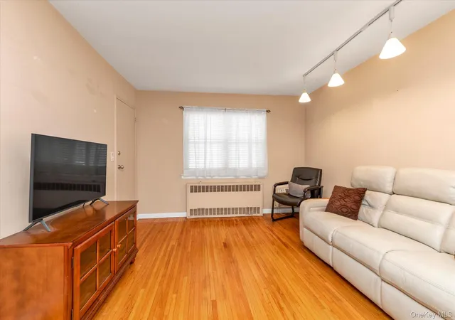 2nd image of 415 Merrick Road #1L, Hempstead, NY 11570 | MLS# 1031097