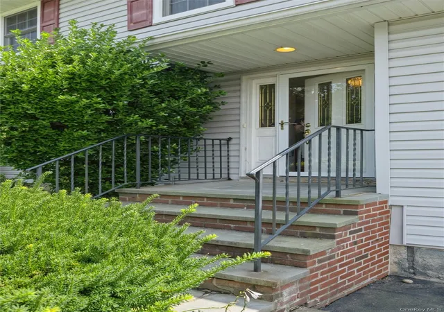 Photo 3 of Sale Pending at 35 Sherman St, Huntington, NY 11743 | MLS# 1031160 | Listing updated on 2026-08-25