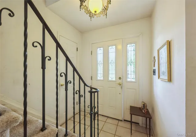Photo 4 of Sale Pending at 35 Sherman St, Huntington, NY 11743 | MLS# 1031160 | Listing updated on 2026-08-25
