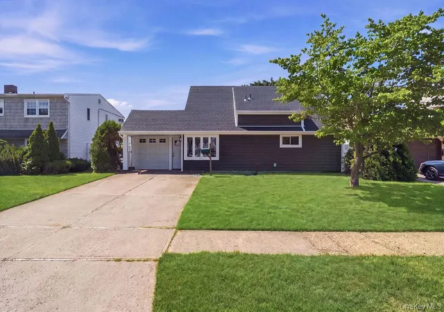 Photo 2 of Single family home for sale at 56 Summer Ln, Oyster Bay, NY 11801 | MLS# 1031167 | Listing updated on 2026-08-30