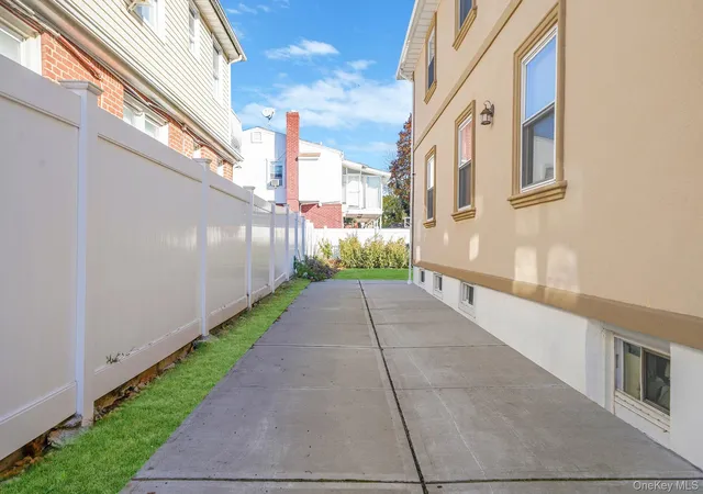 Photo 4 of House for sale at 253-07 Memphis Ave, New York, NY 11422 | MLS# 1031176 | Listing updated on 2026-10-03