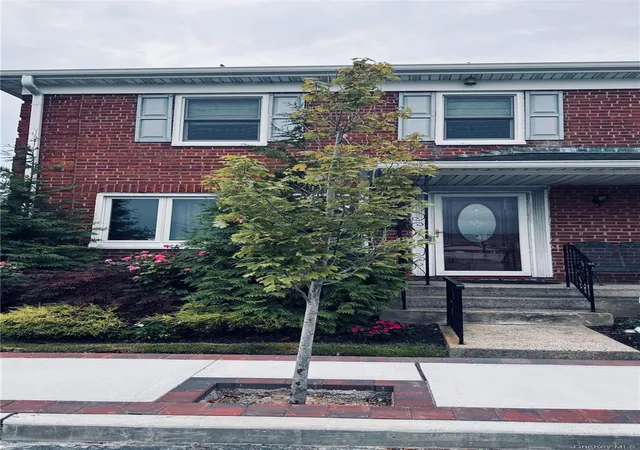 Photo 3 of Sale Pending at 3530 Long Beach Rd #1, Hempstead, NY 11572 | MLS# 1031179 | Listing updated on 2026-08-25