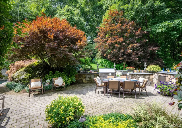 Photo 2 of Single family home for sale at 55 Old Logging Rd, Pound Ridge, NY 10506 | MLS# 1031198 | Listing updated on 2026-09-13