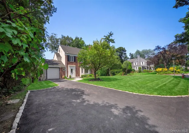 Photo 1 of Sale Pending at 6 Brookbridge Rd, North Hempstead, NY 11021 | MLS# 1031199 | Listing updated on 2026-09-03