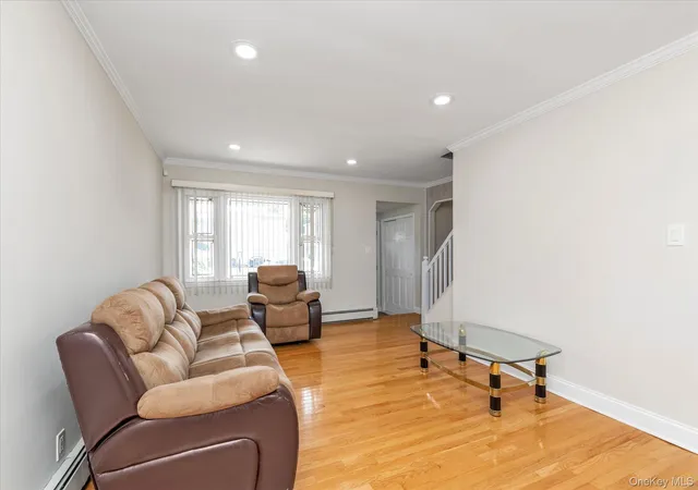 Photo 4 of Single family home for sale at 810 Ibsen St, Hempstead, NY 11598 | MLS# 1031204 | Listing updated on 2026-08-18