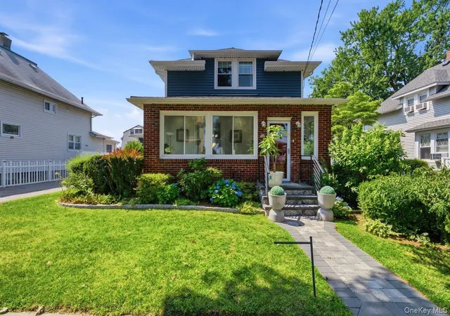 Photo 1 of Sale Pending at 123 Briggs Ave, Yonkers, NY 10701 | MLS# 1031211 | Listing updated on 2026-08-30