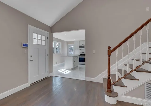 Photo 4 of Single family home for sale at 128 W 17th Street, Babylon, NY 11729 | MLS# 1031232 | Listing updated on 2026-09-13