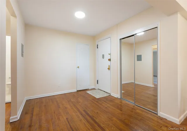 Photo 3 of Sale Pending at 1910 Pelham Pkwy S #5C, New York, NY 10461 | MLS# 1031240 | Listing updated on 2026-10-04