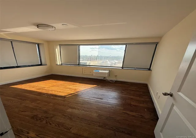 2nd image of 13235 41st Rd, New York, NY 11355