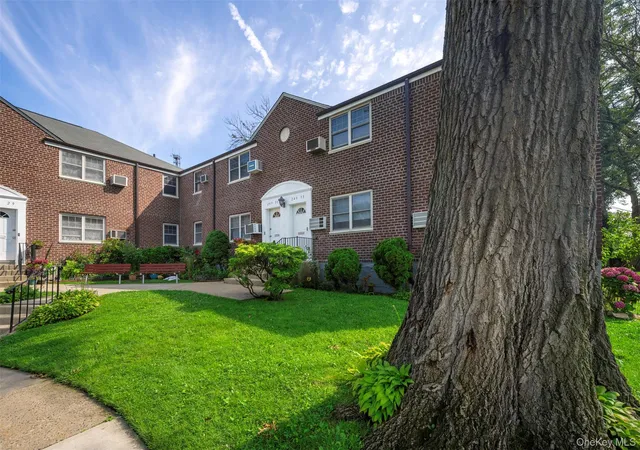 Listing Photo 4 - Condo for sale in building located at 249-33 64Th Ave, Little Neck, NY 11362 - Unit #1