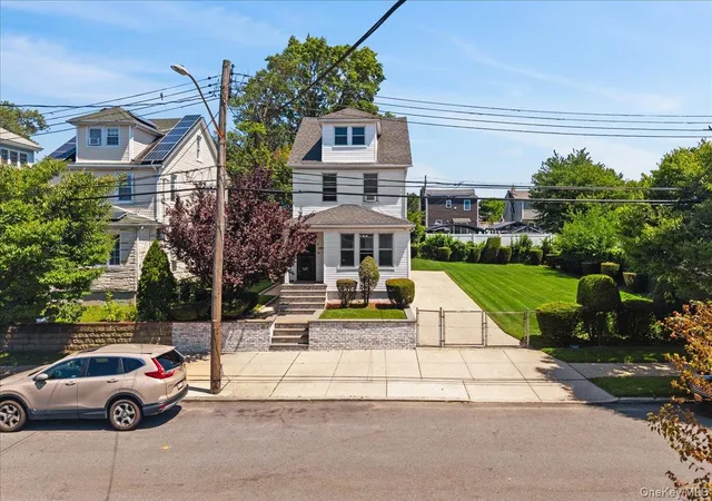 Photo 3 of Single family home for sale at 216 21 132nd Avenue, New York, NY 11413 | MLS# 1031319 | Listing updated on 2026-08-08