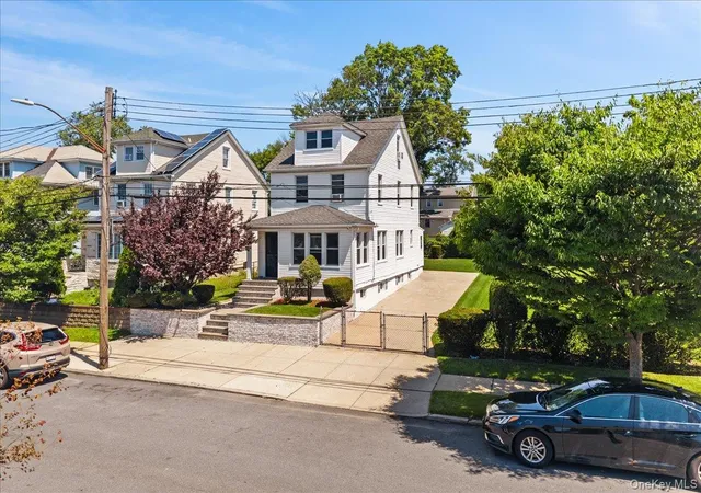 Photo 3 of Single family home for sale at 216-21 132nd Avenue, New York, NY 11413 | MLS# 1031319 | Listing updated on 2026-08-08
