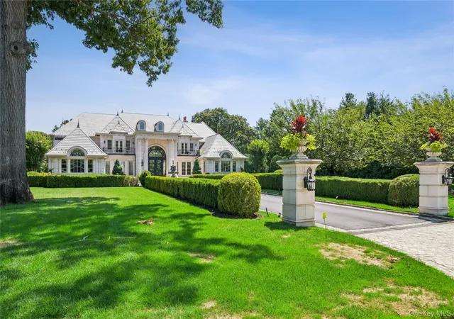 Photo 3 of Mansion for sale at 7 Covey Ct, Oyster Bay, NY 11545 | MLS# 1031340 | Listing updated on 2026-08-25