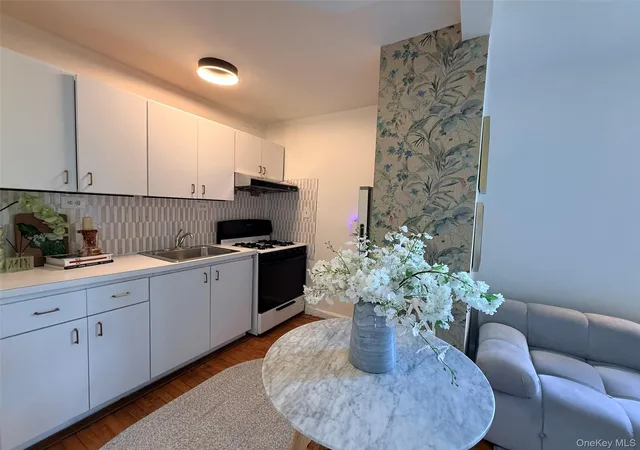 Listing Photo 1 - Condo for sale in building located at 144-44 41St Ave, New York, NY 11355 - Unit #5J
