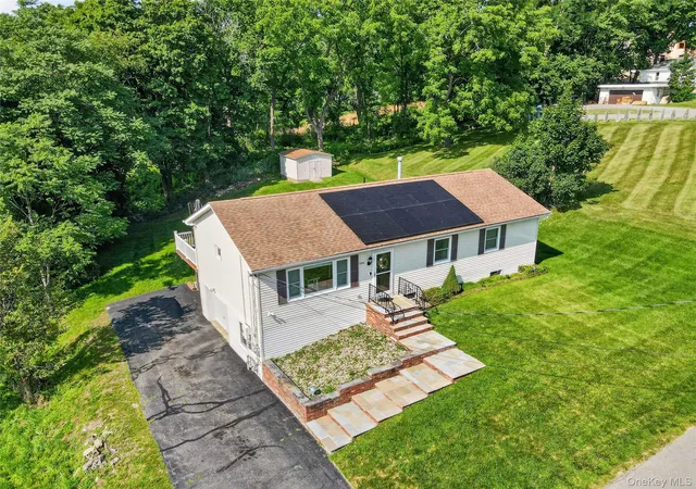 Photo 3 of Single family home for sale at 354 Robinson Ave, Newburgh (city), NY 12550 | MLS# 1031360 | Listing updated on 2026-08-01