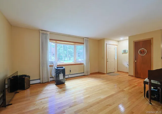 5th image of 26 Rockwood Dr, Newburgh (town), NY 12550 | MLS# 1031414