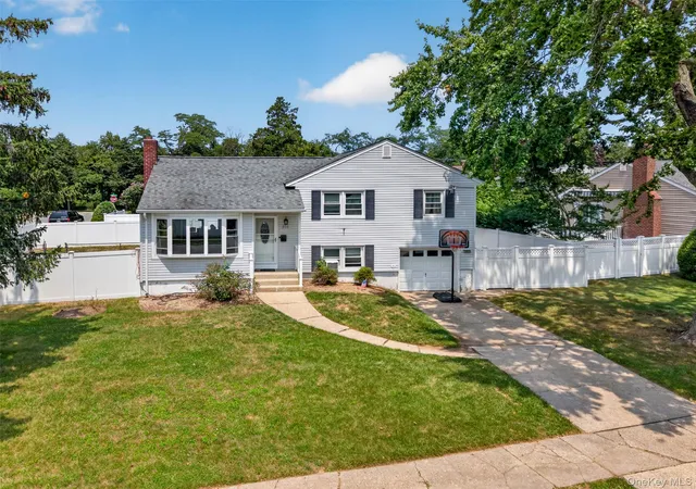 Photo 1 of Sale Pending at 201 Willis Ct, Hempstead, NY 11793 | MLS# 1031420 | Listing updated on 2026-08-31