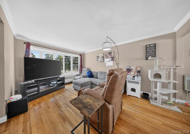 Photo 4 of Sale Pending at 201 Willis Ct, Hempstead, NY 11793 | MLS# 1031420 | Listing updated on 2026-08-31