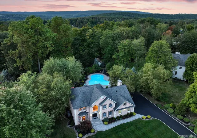 1st image of 44 Greenwich Ave, Woodbury, NY 10917 | MLS# 1031426