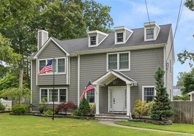 Photo 2 of Sale Pending at 101 Frederick Ave, Babylon, NY 11702 | MLS# 1031430 | Listing updated on 2026-08-16