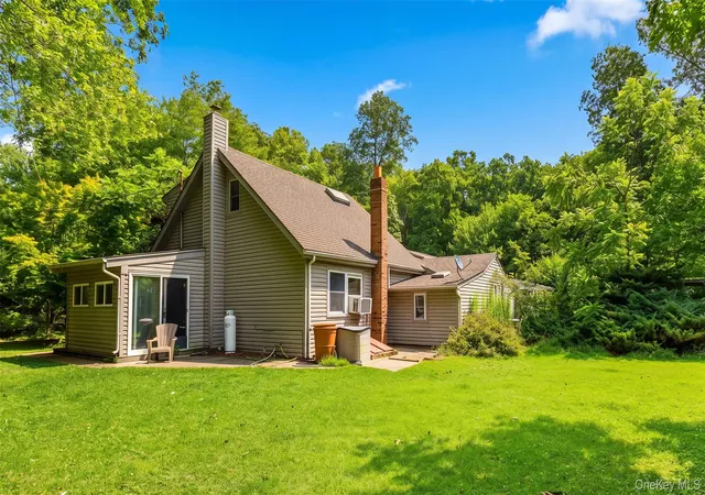 Photo 3 of Single family home for sale at 10 Eagle Dr, Brookhaven, NY 11961 | MLS# 1031432 | Listing updated on 2026-10-05