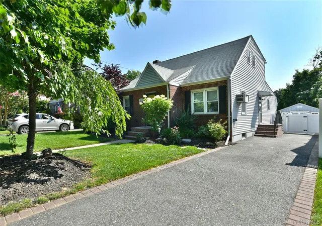 Photo 2 of Sale Pending at 592 Winthrop Ave, Hempstead, NY 11710 | MLS# 1031439 | Listing updated on 2026-08-24