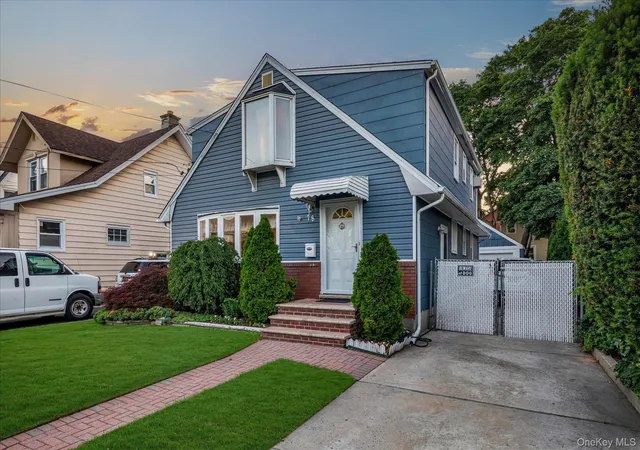 2nd image of 78 Rockaway Pkwy, Hempstead, NY 11580 | MLS# 1031442
