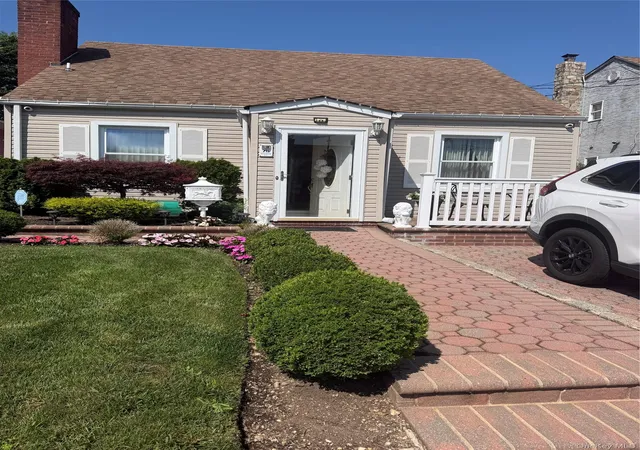 Photo 1 of Single family home for sale at 75 Maplewood Ave, Hempstead, NY 11550 | MLS# 1031450 | Listing updated on 2026-08-02