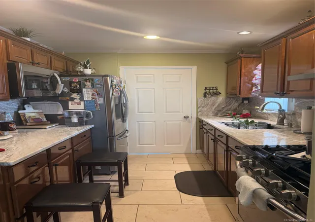 Photo 3 of Single family home for sale at 75 Maplewood Ave, Hempstead, NY 11550 | MLS# 1031450 | Listing updated on 2026-08-02