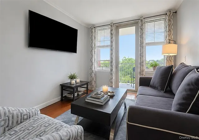 Photo 4 of Sale Pending at 300 Mamaroneck Ave #328, White Plains, NY 10605 | MLS# 1031457 | Listing updated on 2026-10-09