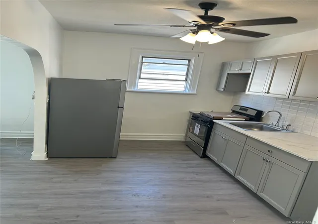 Listing Photo 5 - Condo for sale in building located at 4432 Edson Ave, New York, NY 10466