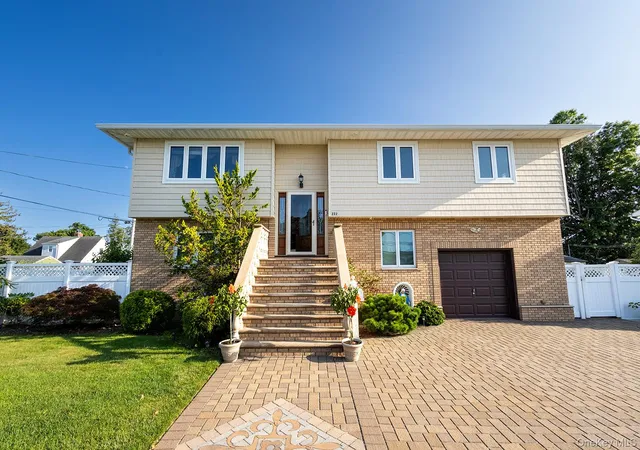 Photo 1 of Sale Pending at 222 N Pine St, Oyster Bay, NY 11758 | MLS# 1031465 | Listing updated on 2026-08-28
