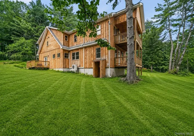 Photo 2 of Single family home for sale at 71 Oak St, Tusten, NY 12764 | MLS# 1031486 | Listing updated on 2026-08-15