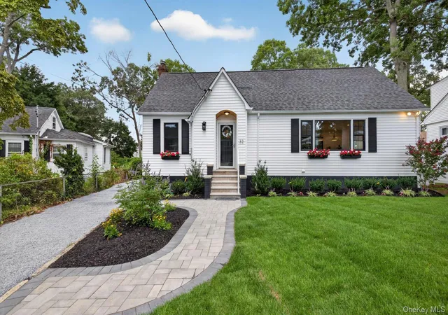 Photo 1 of Sale Pending at 32 Horton Dr, Huntington, NY 11746 | MLS# 1031497 | Listing updated on 2026-10-02