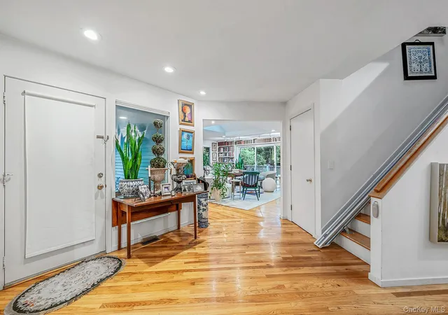 3rd image of 16 Joshuas Path, East Hampton, NY 11937 | MLS# 1031499
