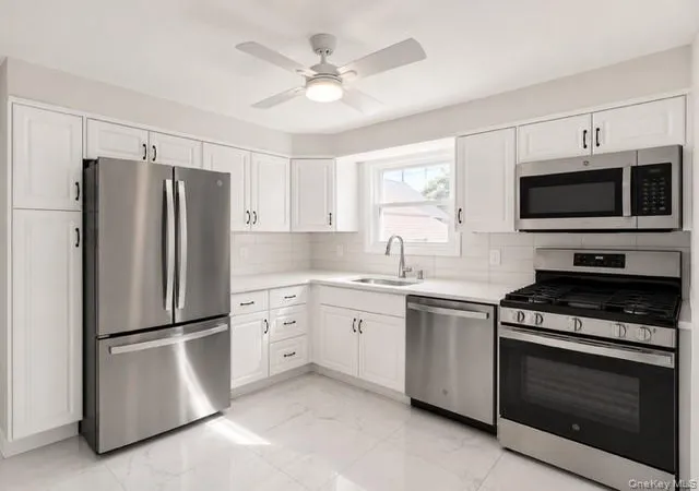 Photo 3 of Sale Pending at 42 Marbourne Rd, Oyster Bay, NY 11714 | MLS# 1031500 | Listing updated on 2026-08-12