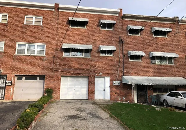 Listing Photo 2 - Condo for sale in building located at 409 S 3rd Ave, Mount Vernon, NY 10550 - Unit #