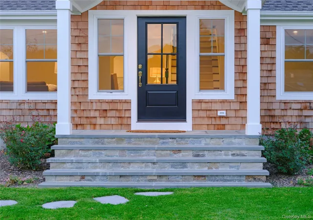 Photo 3 of Single family home for sale at 605 Cedar Dr, Southold, NY 11971 | MLS# 1031524 | Listing updated on 2026-10-08