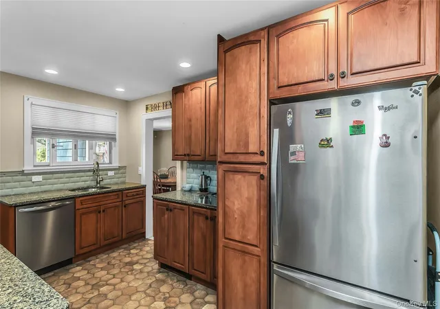Photo 3 of Sale Pending at 2723 Clarendon Ave, Hempstead, NY 11710 | MLS# 1031530 | Listing updated on 2026-08-12