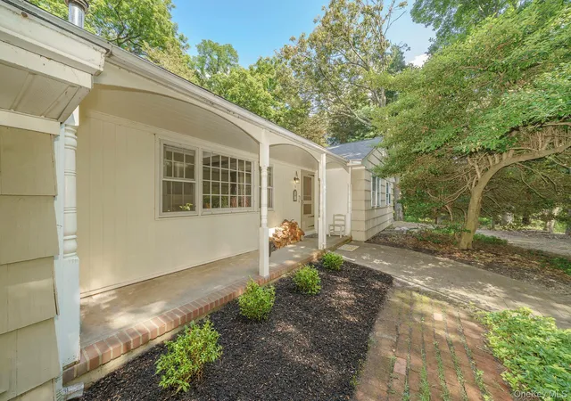Photo 3 of Sale Pending at 16 Landing Meadow Rd, Smithtown, NY 11787 | MLS# 1031558 | Listing updated on 2026-09-12