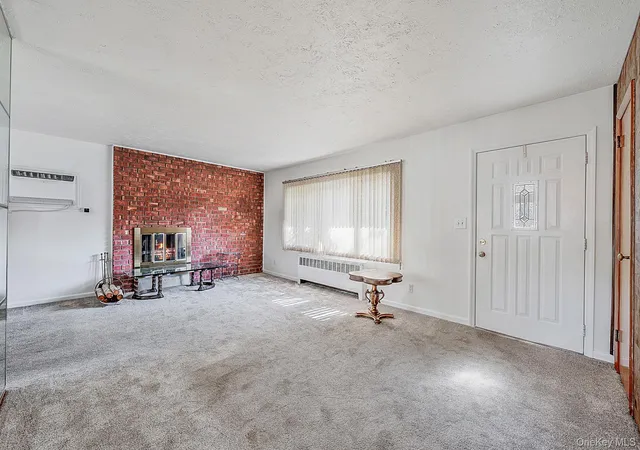 Photo 3 of Single family home for sale at 177 10th Street, Oyster Bay, NY 11714 | MLS# 1031563 | Listing updated on 2026-08-22