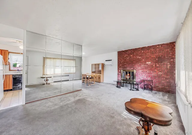 Photo 4 of Single family home for sale at 177 10th Street, Oyster Bay, NY 11714 | MLS# 1031563 | Listing updated on 2026-08-22