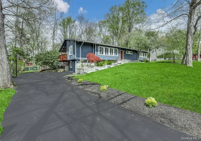 2nd image of 13 Gladwyne Ct, Ramapo, NY 10977 | MLS# 1031569