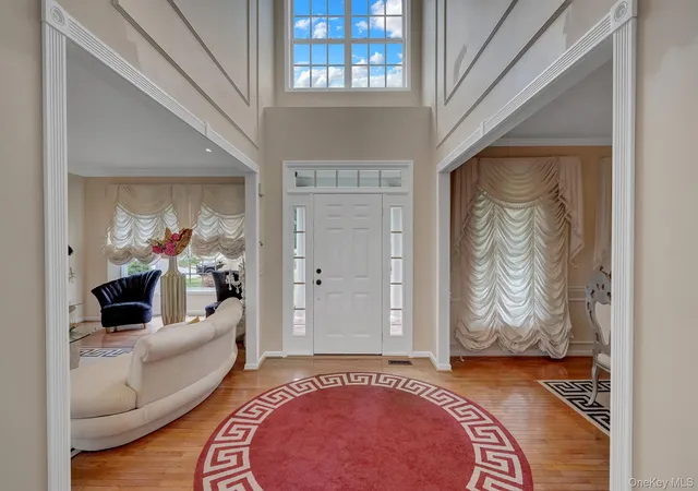 Photo 4 of Single family home for sale at 7 Brookline Ct, Riverhead, NY 11792 | MLS# 1031590 | Listing updated on 2026-08-09