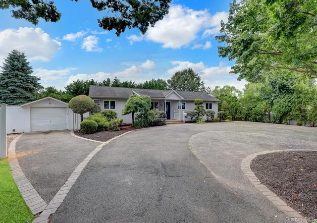 Photo 2 of Single family home for sale at 466 W 4th Street, Islip, NY 11795 | MLS# 1031624 | Listing updated on 2026-10-04